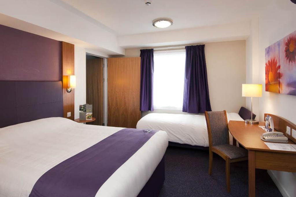 Premier Inn London Beckton Exterior foto